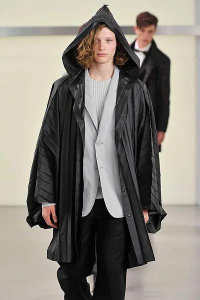 Look 34